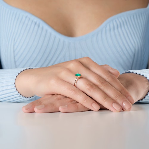 Pierścionek zaręczynowy SAVICKI: różowe złoto, szmaragd